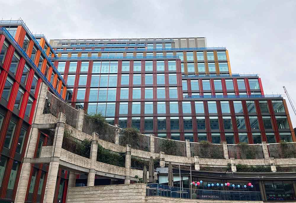 The completed installation at 1 Broadgate